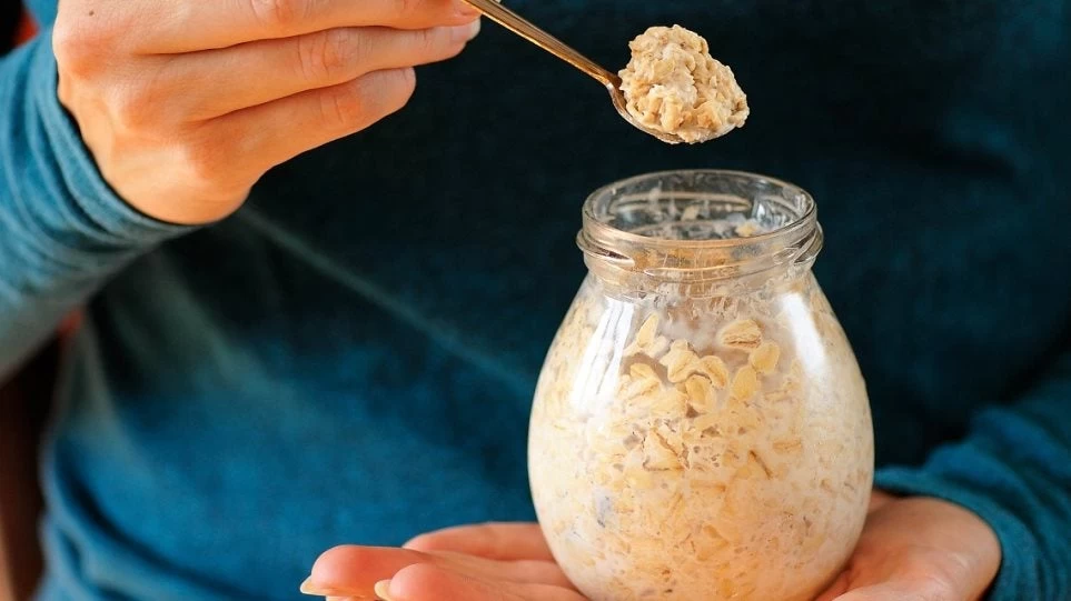 Γιατί πρέπει να εντάξετε στη διατροφή σας τη βρώμη